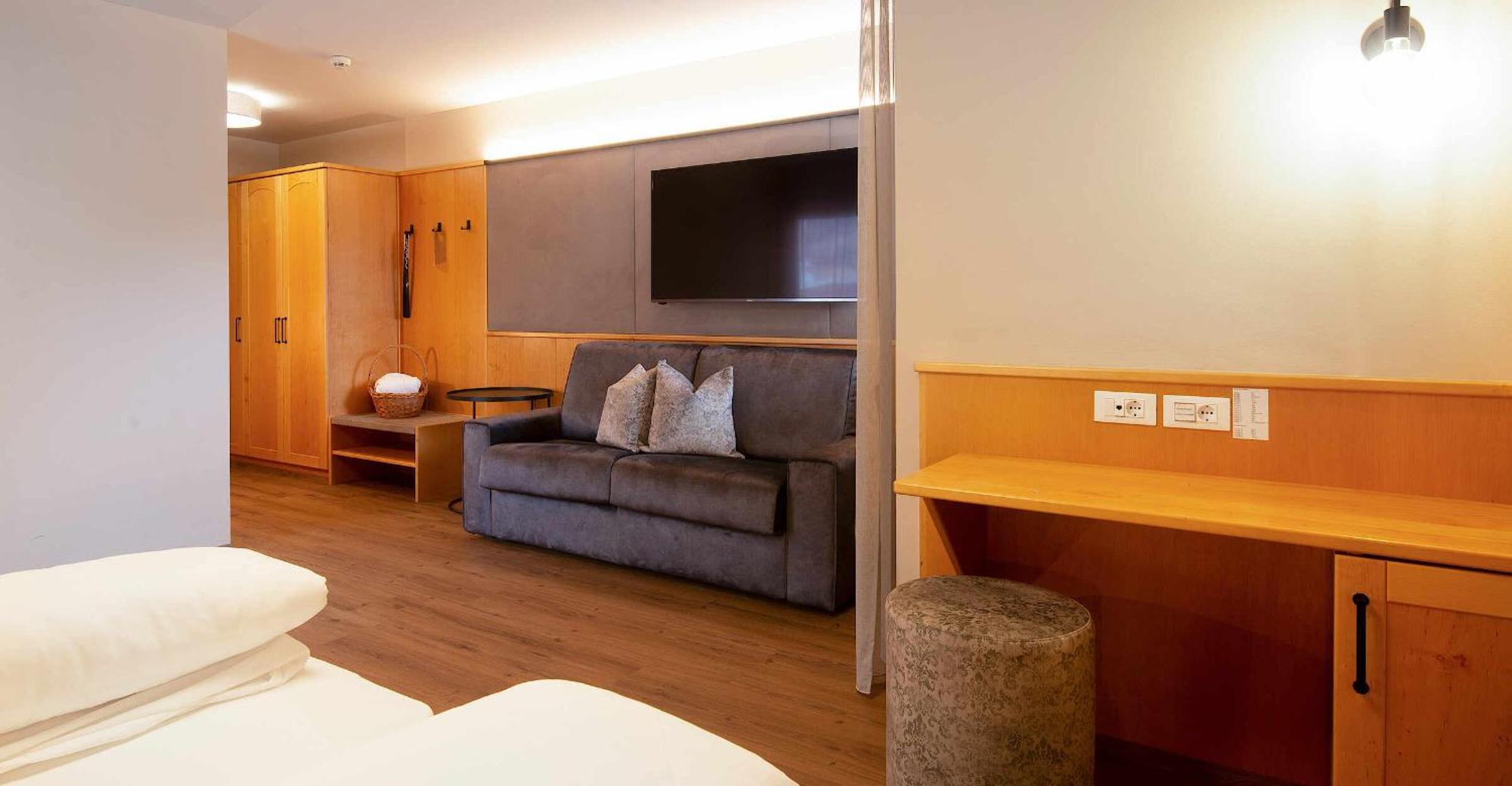 Saldur Small Active Hotel 斯卢德尔诺 外观 照片